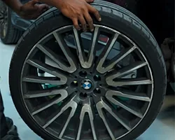 Tyre Change Shop in Abu Dhabi
